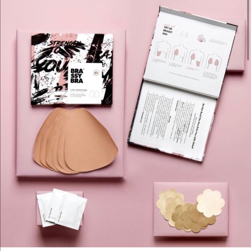 NWT BrassyBra adhesive bra kit - size C/D vanilla